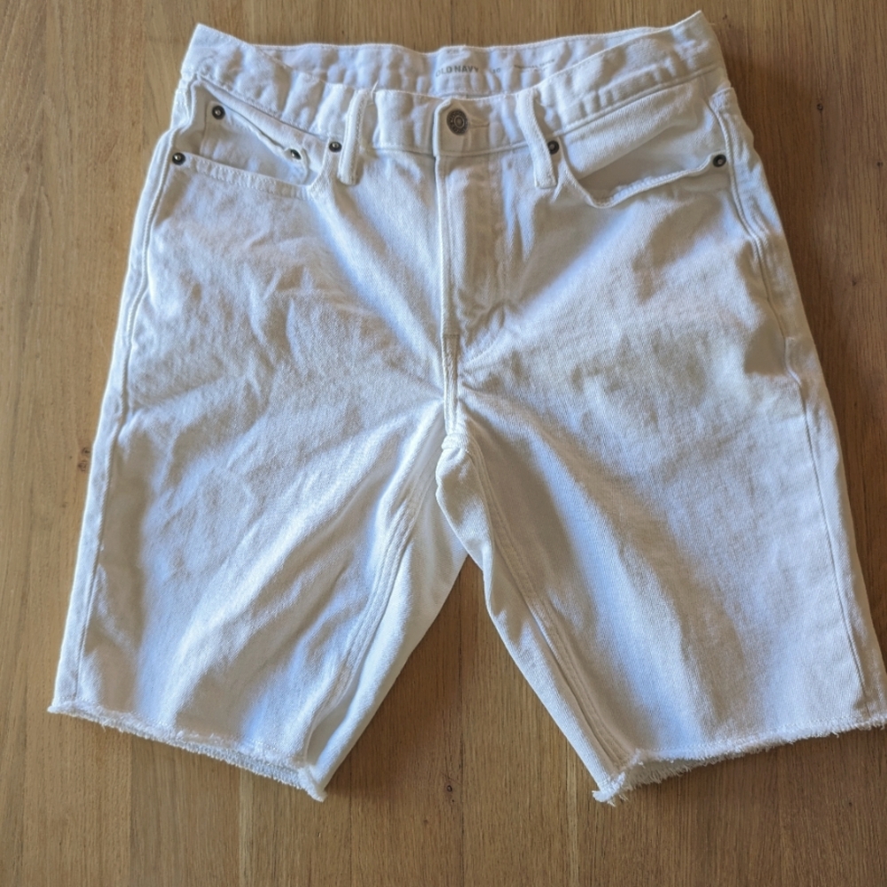 Old Navy White Shorts Size 30